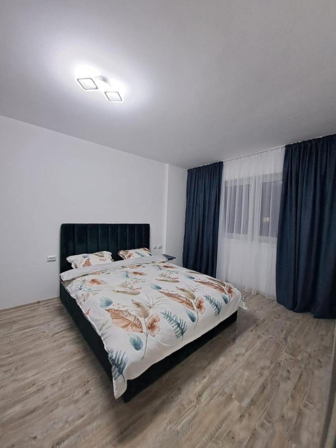 Happy Rental Apartments 2 Craiova Dış mekan fotoğraf