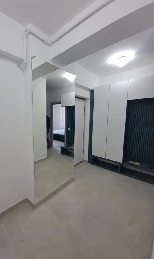 Happy Rental Apartments 2 Craiova Dış mekan fotoğraf