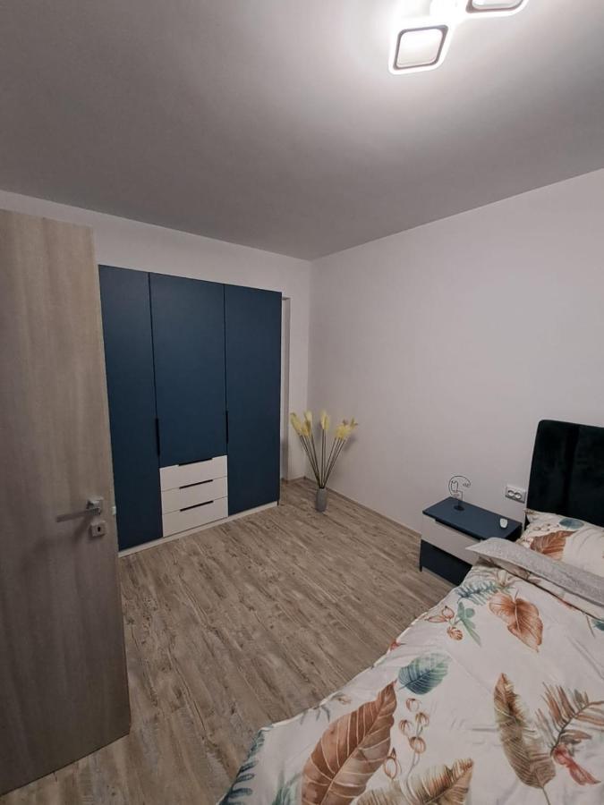Happy Rental Apartments 2 Craiova Dış mekan fotoğraf