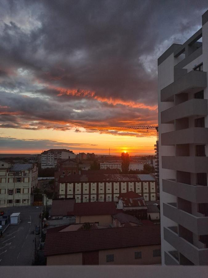 Happy Rental Apartments 2 Craiova Dış mekan fotoğraf