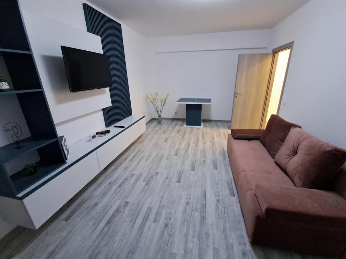 Happy Rental Apartments 2 Craiova Dış mekan fotoğraf