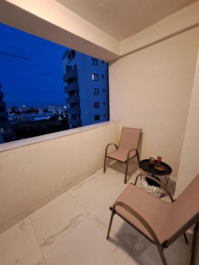 Happy Rental Apartments 2 Craiova Dış mekan fotoğraf