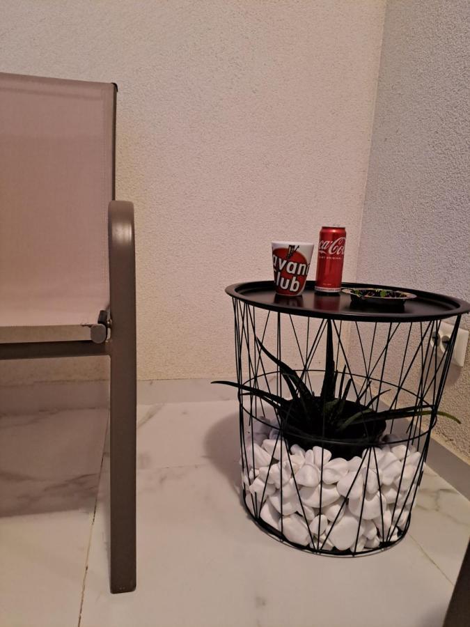Happy Rental Apartments 2 Craiova Dış mekan fotoğraf